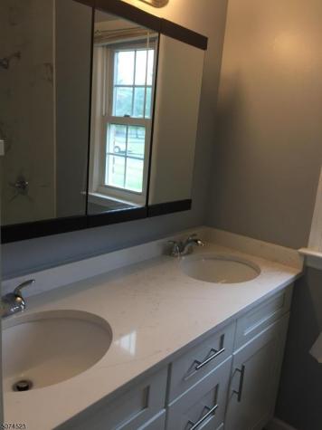 10 Stanford Drive Bridgewater NJ 08807
