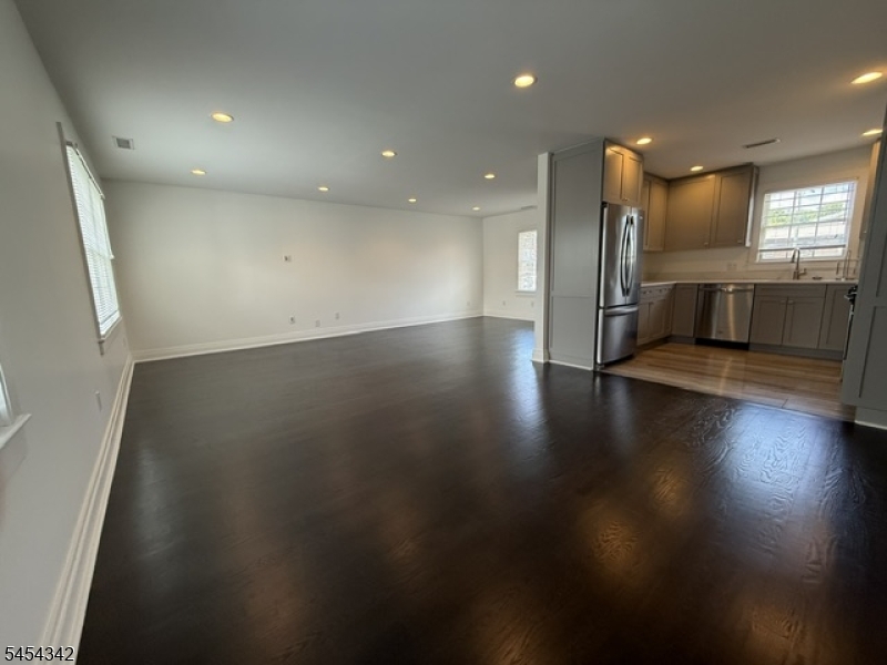 77 Jefferson Place Totowa NJ 07512