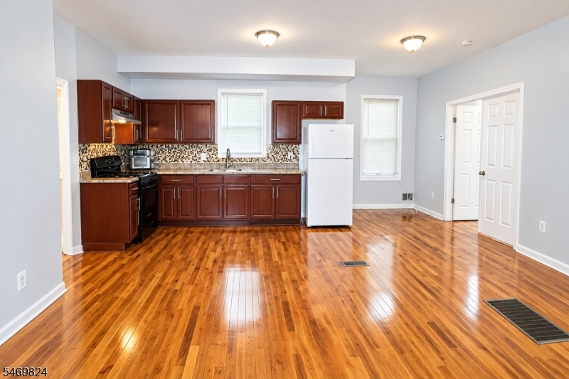 60 Hillside Avenue Newark NJ 07108