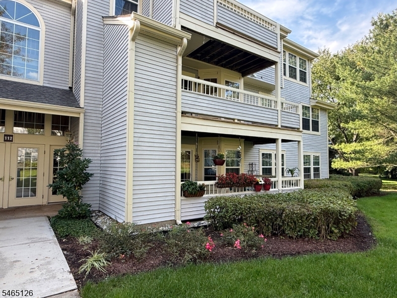 112 Lowell Court West Windsor NJ 08540