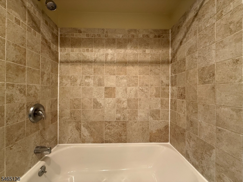 112 Lowell Court West Windsor NJ 08540