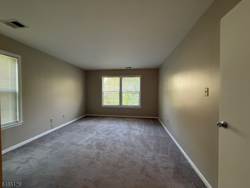 112 Lowell Court West Windsor NJ 08540