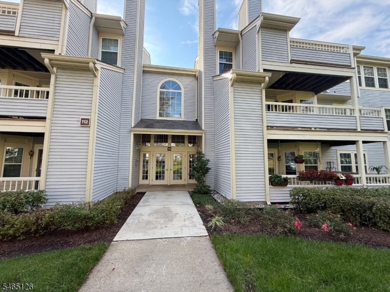 112 Lowell Court West Windsor NJ 08540
