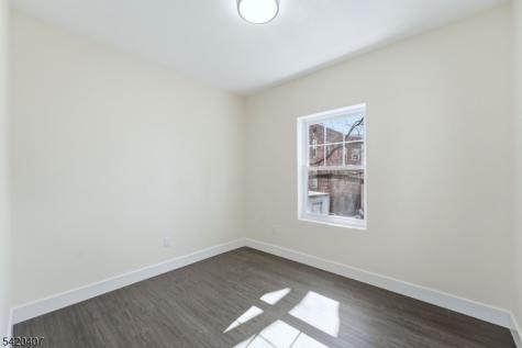 392 S 19th Street Newark NJ 07103