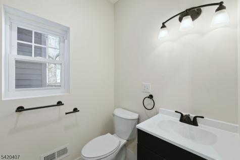 392 S 19th Street Newark NJ 07103