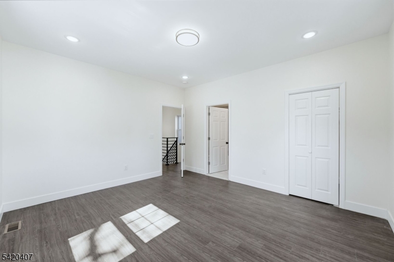 392 S 19th Street Newark NJ 07103