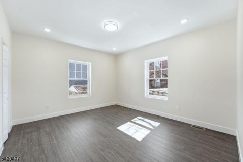 392 S 19th Street Newark NJ 07103