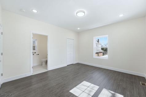 392 S 19th Street Newark NJ 07103