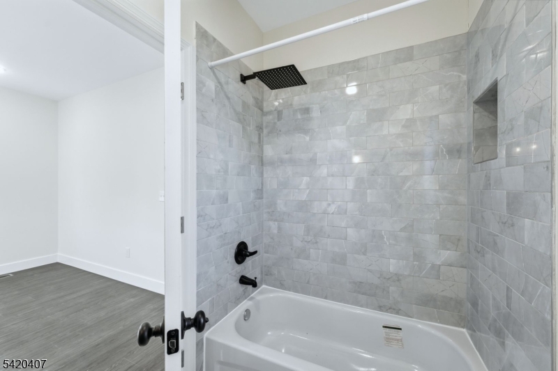 392 S 19th Street Newark NJ 07103