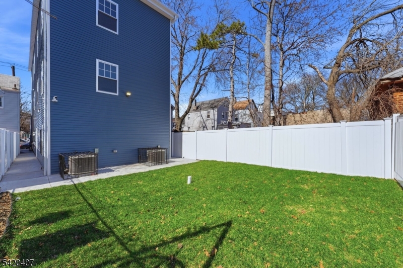 392 S 19th Street Newark NJ 07103