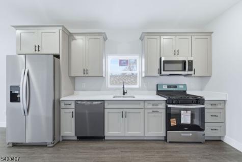 392 S 19th Street Newark NJ 07103
