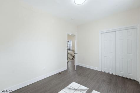 392 S 19th Street Newark NJ 07103