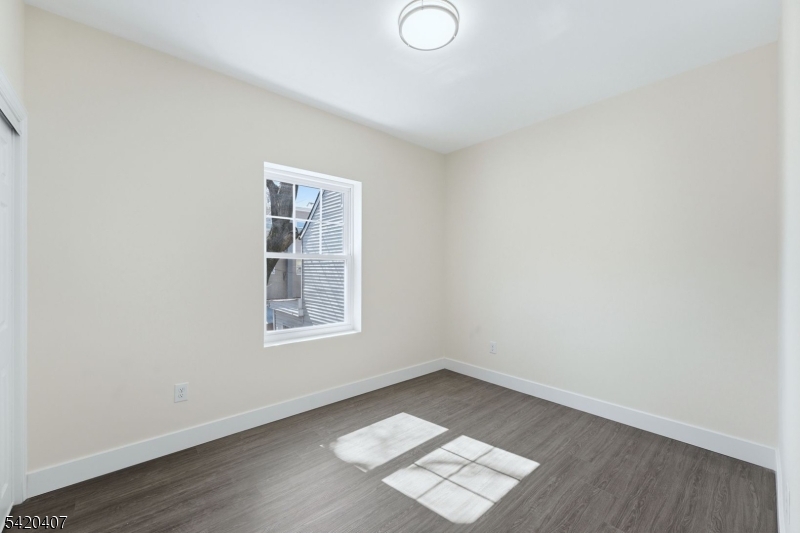392 S 19th Street Newark NJ 07103