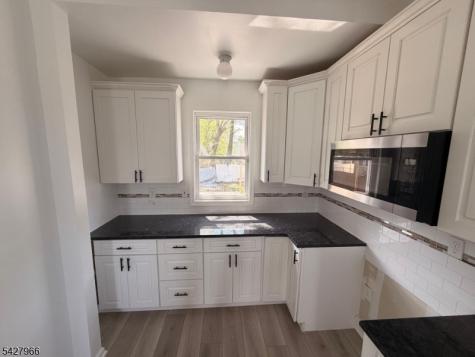 392 14TH Avenue Irvington NJ 07111