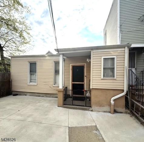 321 John Street Harrison NJ 07029