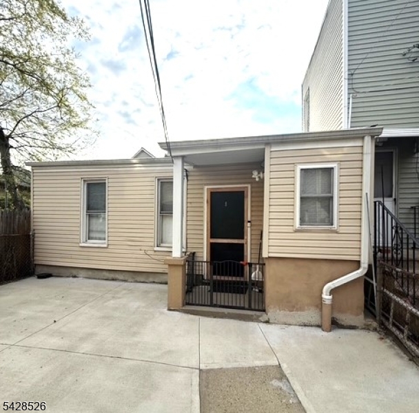 321 John Street Harrison NJ 07029
