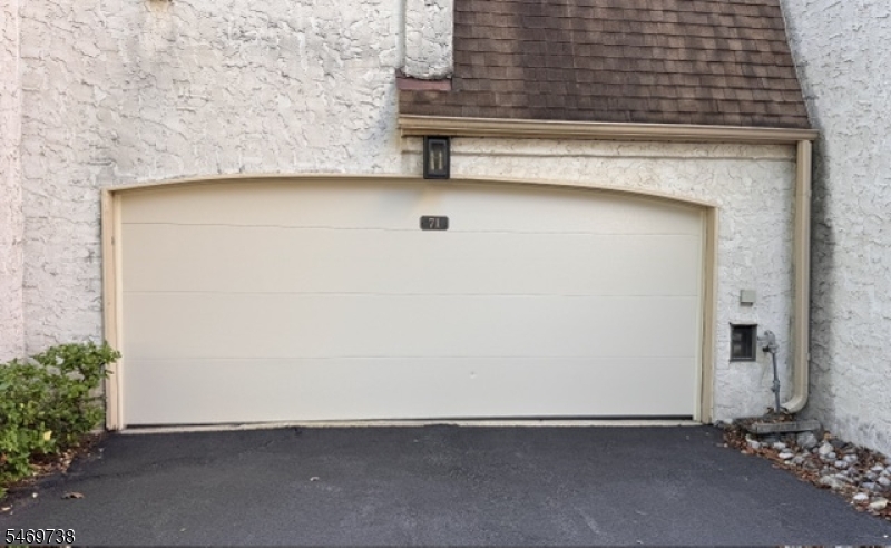 71 Park Gate Drive Edison NJ 08820