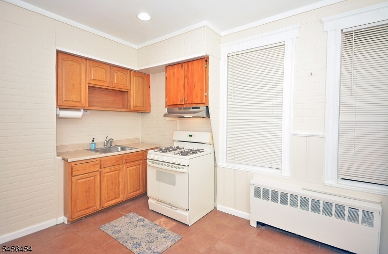 526 Court Street Elizabeth NJ 07206