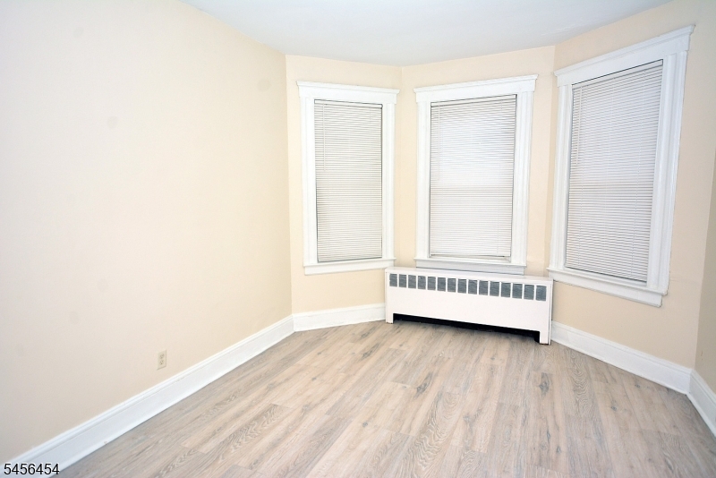 526 Court Street Elizabeth NJ 07206