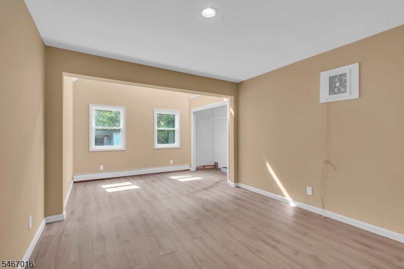 5 3RD Street Frankford NJ 07826