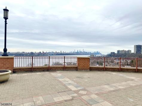 100 Old Palisade Rd3513 Fort Lee NJ 07024