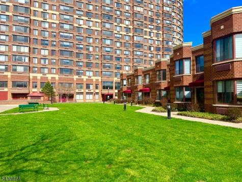 100 Old Palisade Rd3513 Fort Lee NJ 07024