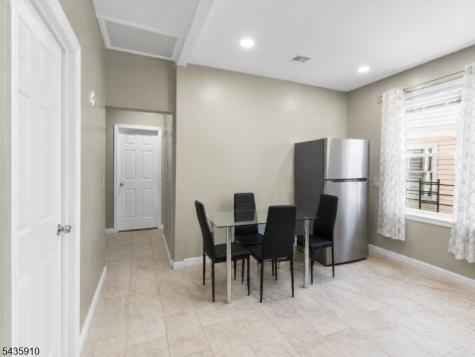 72 Seymour Avenue Newark NJ 07108