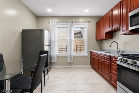 72 Seymour Avenue Newark NJ 07108
