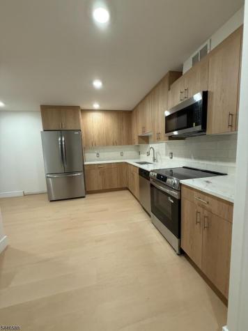 627 Valley Road Montclair NJ 07043