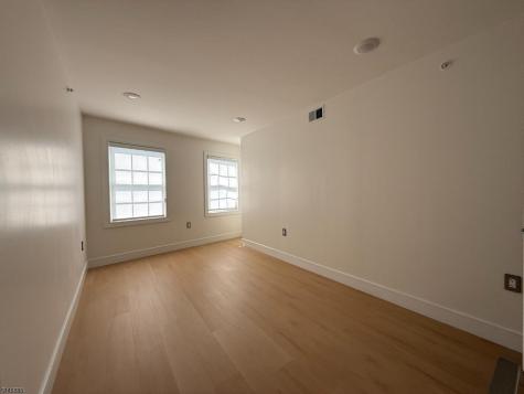 627 Valley Road Montclair NJ 07043
