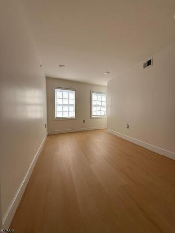 627 Valley Road Montclair NJ 07043