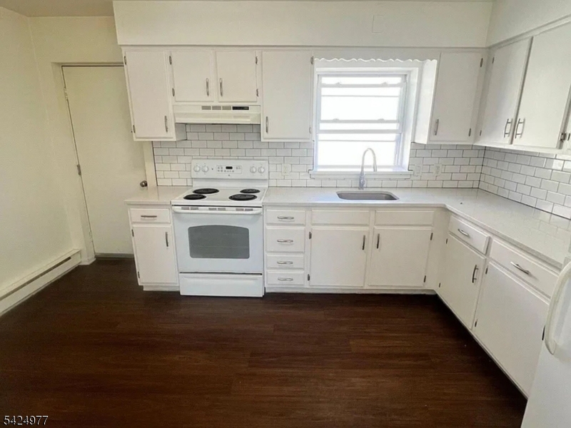 25 Houston Street Newark NJ 07105