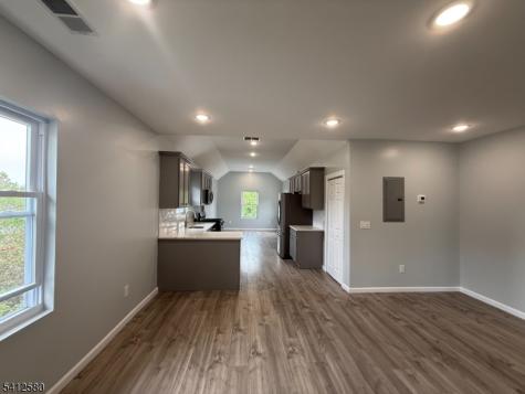 190 E Lindsley Cedar Grove NJ 07009
