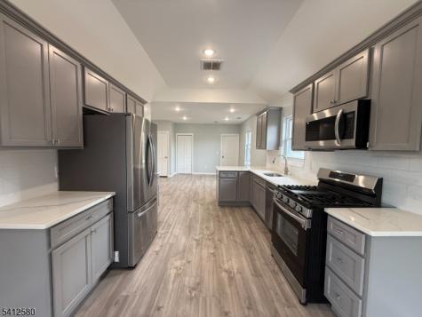 190 E Lindsley Cedar Grove NJ 07009