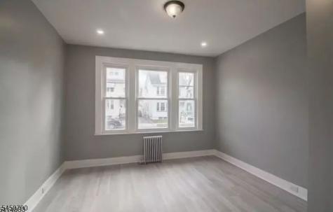 127 Brookwood Street East Orange NJ 07018
