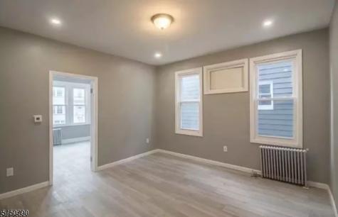 127 Brookwood Street East Orange NJ 07018