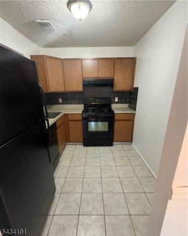 2513 Lighthouse Lane Sayreville NJ 08859
