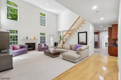 8 Pring Court West Orange NJ 07052