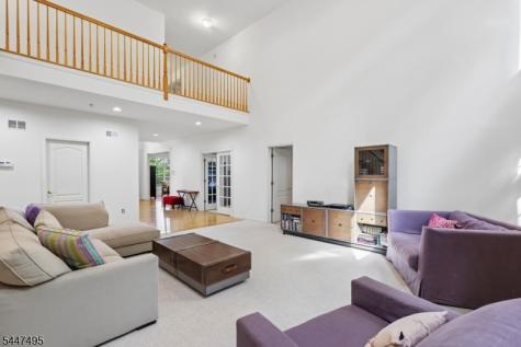8 Pring Court West Orange NJ 07052