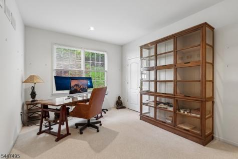 8 Pring Court West Orange NJ 07052