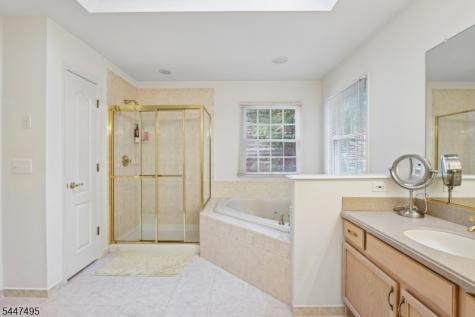8 Pring Court West Orange NJ 07052