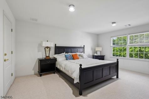 8 Pring Court West Orange NJ 07052