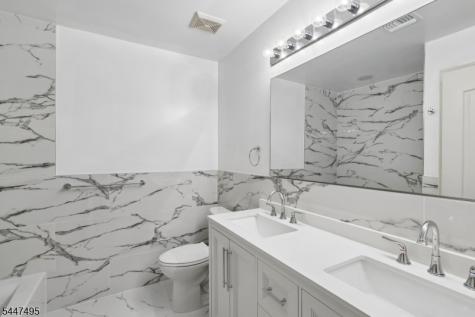 8 Pring Court West Orange NJ 07052