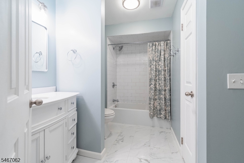 203 Salem Court Raritan NJ 08822