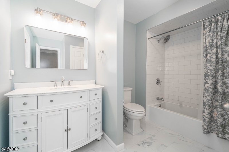 203 Salem Court Raritan NJ 08822