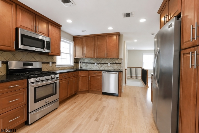528 Cumberland Street Westfield NJ 07090