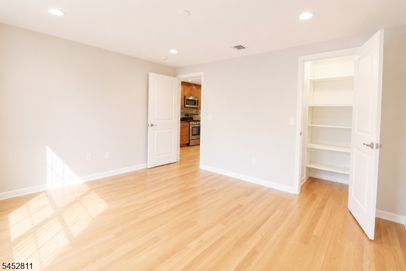 528 Cumberland Street Westfield NJ 07090