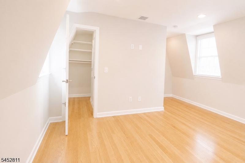 528 Cumberland Street Westfield NJ 07090