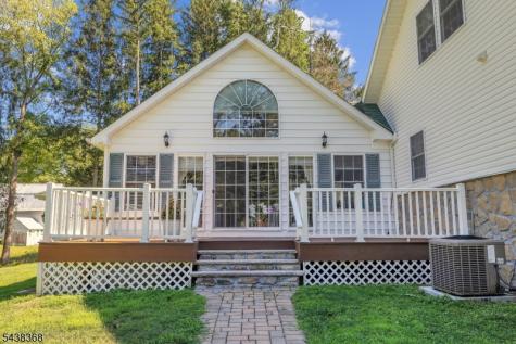 2 Spring Brook Lane Lebanon NJ 08826
