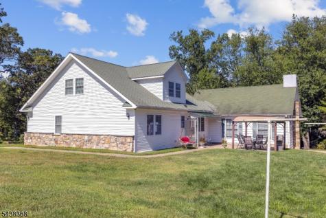 2 Spring Brook Lane Lebanon NJ 08826